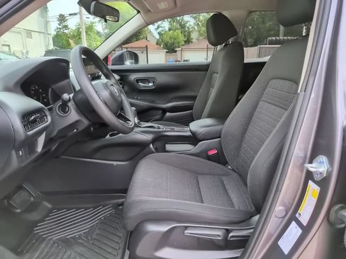 Used 2025 Honda HR-V LX image 11