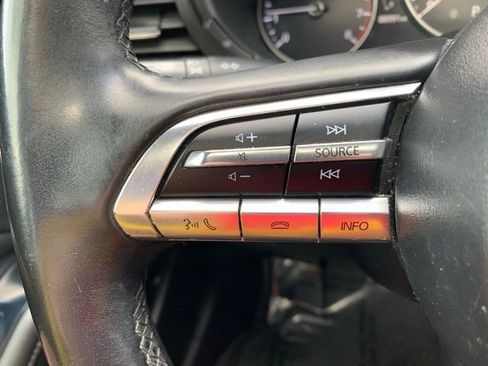Used 2020 MAZDA MAZDA3 Premium image 20