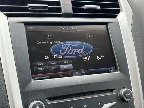 Used 2013 Ford Fusion SE FWD image 12