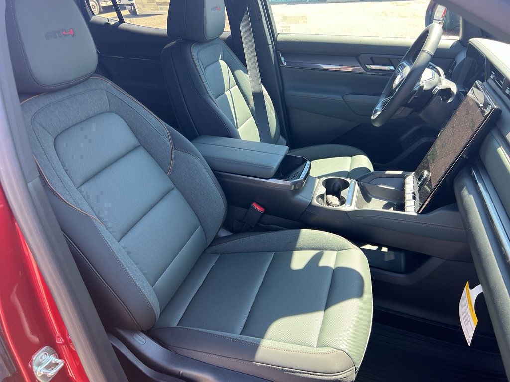 New 2026 GMC Terrain AT4 w/ LPO, Black Badging Package AWD/4WD image 26