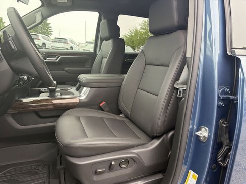 New 2026 GMC Sierra 1500 Elevation w/ Elevation Premium Package AWD/4WD image 13
