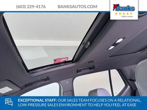 Certified 2023 Chevrolet Traverse RS AWD/4WD image 10