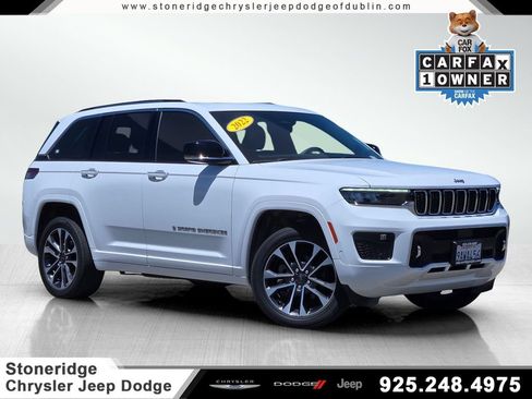 Used 2022 Jeep Grand Cherokee Overland w/ Luxury Tech Group IV AWD/4WD image 1