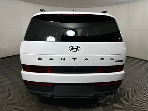 Used 2025 Hyundai Santa Fe SEL FWD image 4