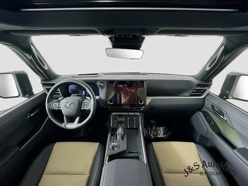 Used 2025 Lexus GX 550 AWD/4WD image 28