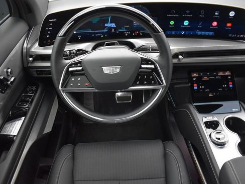 Certified 2026 Cadillac Vistiq Luxury w/ LPO, Floor Liner Package AWD/4WD image 12