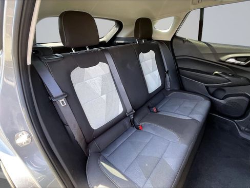 Used 2025 Chevrolet Trax LS FWD image 27