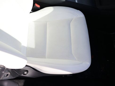 Used 2024 Tesla Model 3 Long Range image 32