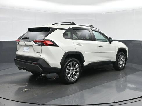 Used 2019 Toyota RAV4 Limited w/ Carpet Mat Package AWD/4WD image 7