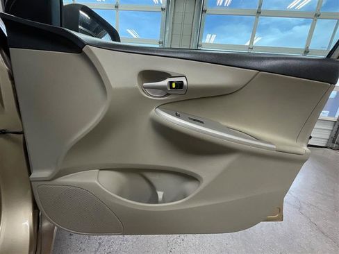 Used 2012 Toyota Corolla LE image 21