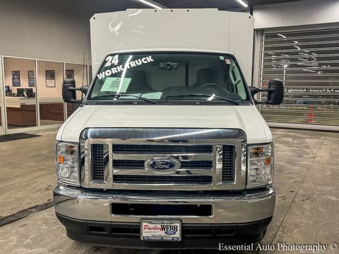 Used 2024 Ford E-350 and Econoline 350 Super Duty w/ Power Windows & Locks Group image 6