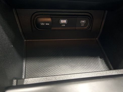 Used 2025 Kia Sportage LX image 24