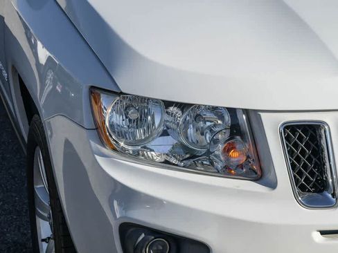 Used 2011 Jeep Compass 2WD image 4