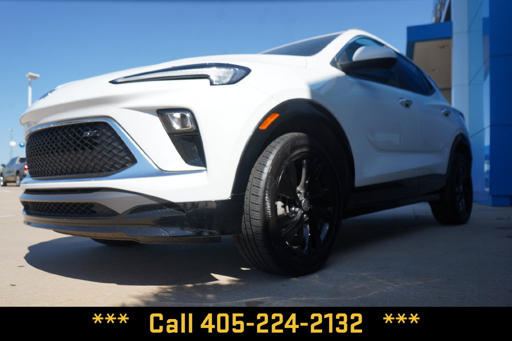 Used 2024 Buick Encore GX Sport Touring FWD image 4