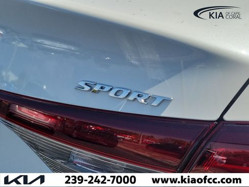 Used 2025 Honda Civic Sport image 10
