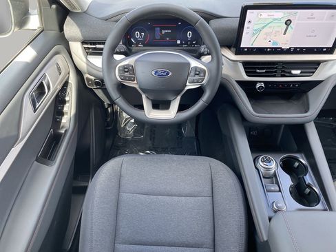 Used 2026 Ford Explorer Active RWD image 13
