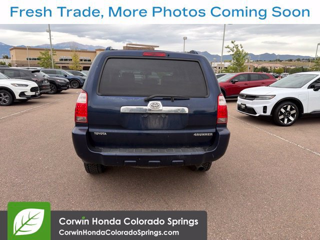 Used 2007 Toyota 4Runner SR5 AWD/4WD image 4