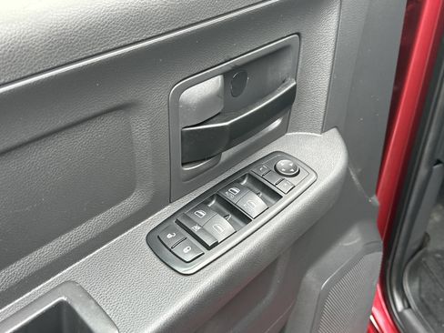 Used 2011 RAM 2500 ST w/ SXT Appearance Group image 13