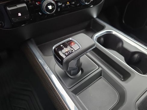 Used 2025 Chevrolet Silverado 1500 LT w/ Z71 Off-Road Package image 18