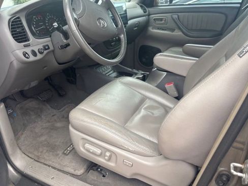 Used 2007 Toyota Sequoia Limited RWD image 4