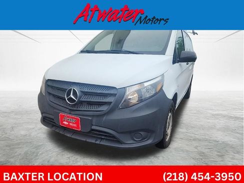 Used 2017 Mercedes-Benz Metris image 1