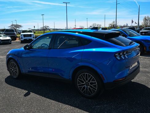 Used 2025 Ford Mustang Mach-E Premium AWD/4WD image 7