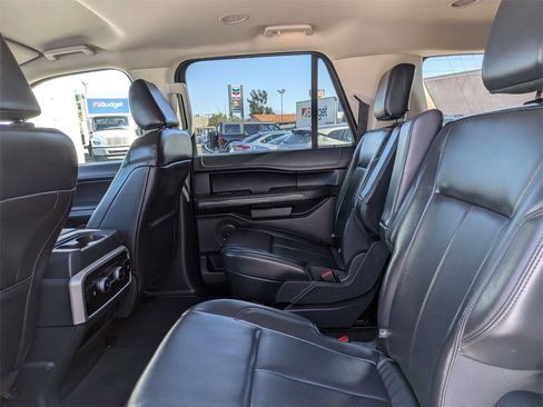 Used 2024 Ford Expedition Max XLT image 27