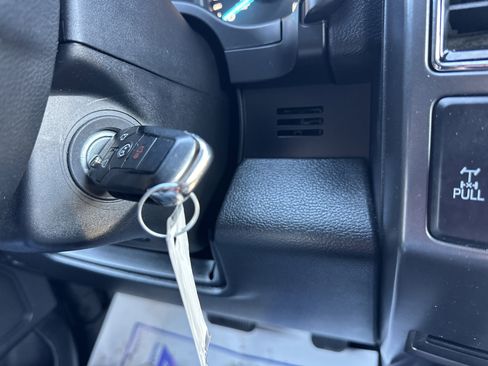 Used 2019 Ford F150 XLT w/ Equipment Group 302A Luxury image 11