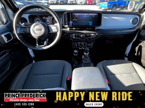 Used 2024 Jeep Gladiator Sport image 12