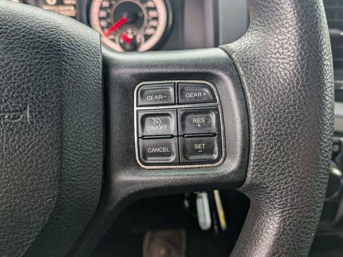 Used 2020 RAM 1500 Classic SLT image 18