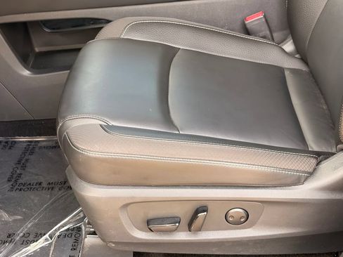 Certified 2025 Nissan Pathfinder SL FWD image 20