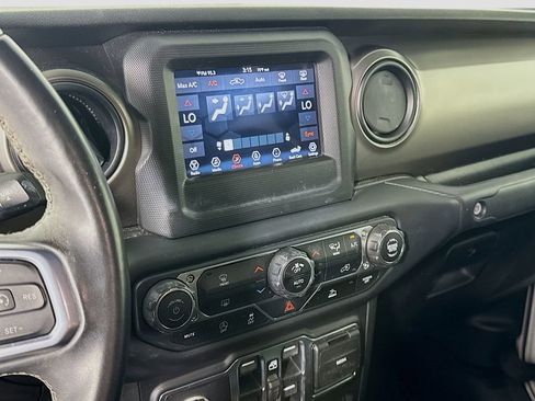 Used 2020 Jeep Gladiator Sport w/ Quick Order Package 24S AWD/4WD image 16