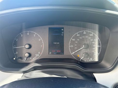 Used 2025 Toyota Corolla SE image 16