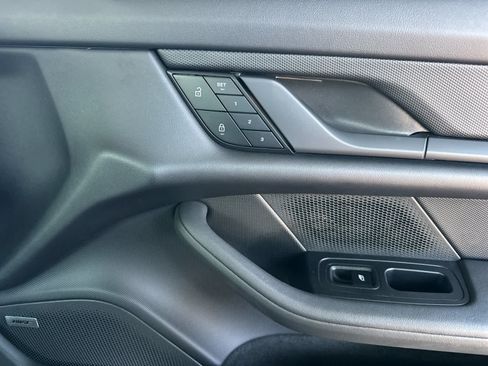 Certified 2024 Porsche Taycan 4S AWD/4WD image 18