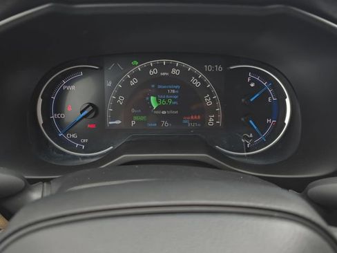 Used 2025 Toyota RAV4 LE AWD/4WD image 19