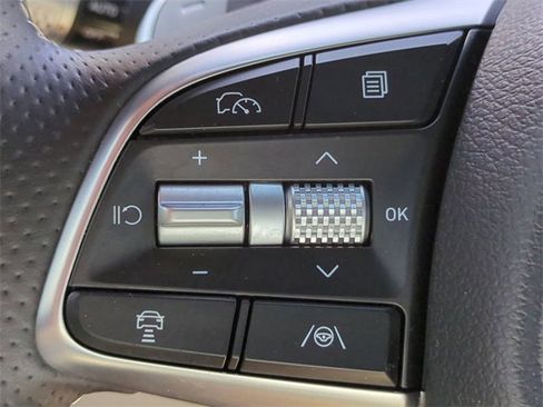 Certified 2025 Genesis G70 2.5T image 23