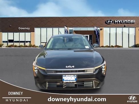 Used 2025 Kia K4 FWD image 2