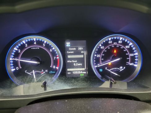 Used 2019 Toyota Highlander XLE image 18