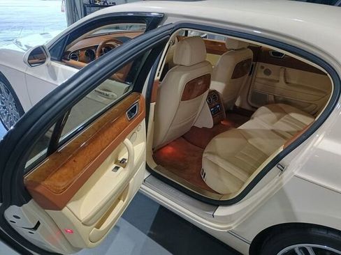 Used 2010 Bentley Flying Spur Flying Spur image 21