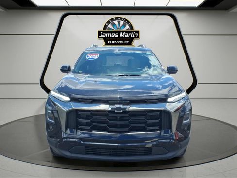 Used 2025 Chevrolet Equinox ACTIV w/ Safety and Technology Package AWD/4WD image 2