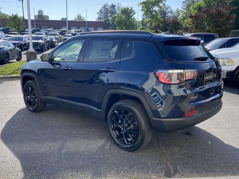 New 2026 Jeep Compass Latitude AWD/4WD image 5