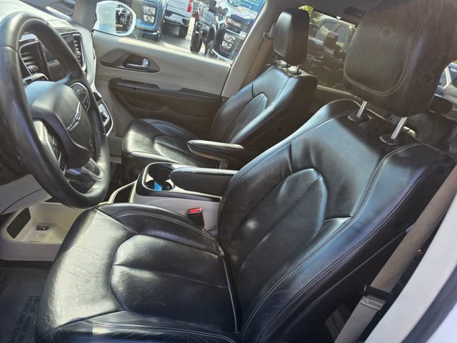 Used 2022 Chrysler Pacifica Touring-L FWD image 23