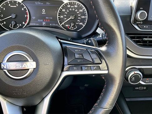 Certified 2024 Nissan Altima 2.5 SR image 11