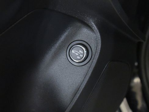 Used 2025 Buick Envista Avenir FWD image 27