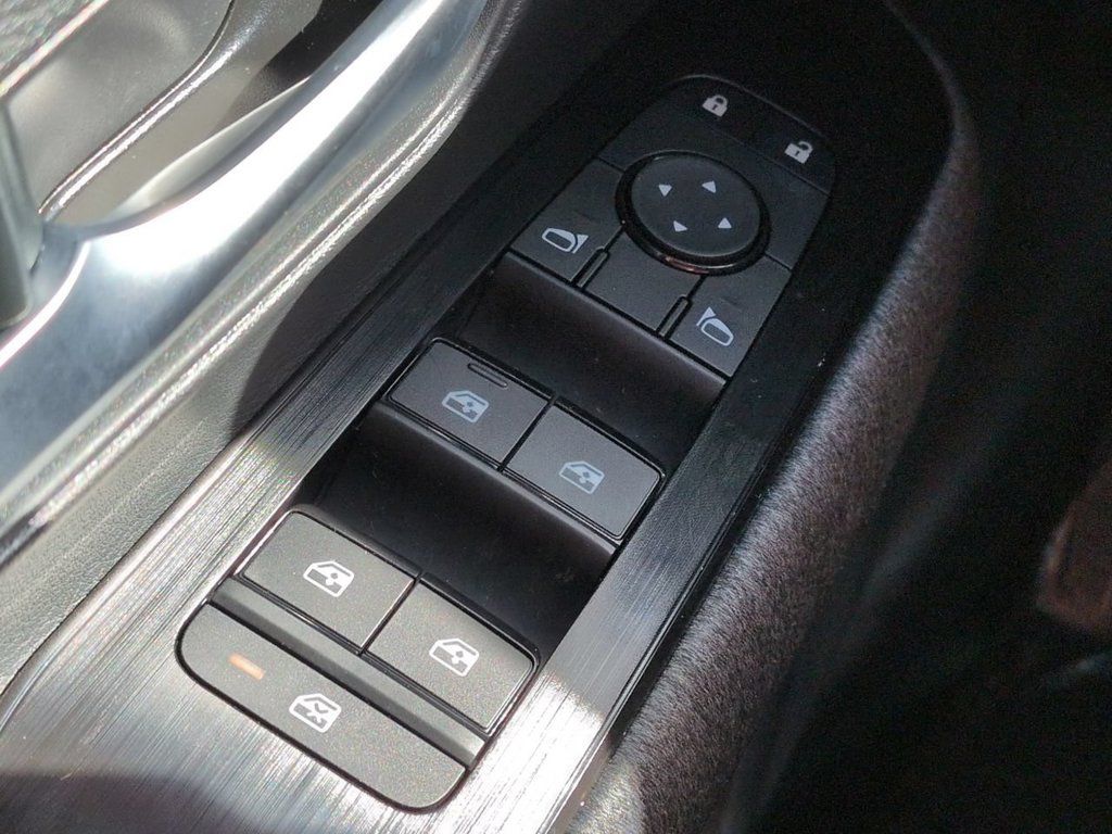 Certified 2026 Nissan Kicks SV w/ Cold Weather Package FWD image 23
