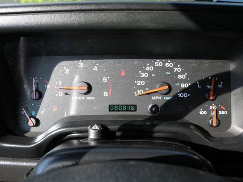 Used 2004 Jeep Wrangler Rubicon w/ Dual Top Group AWD/4WD image 24