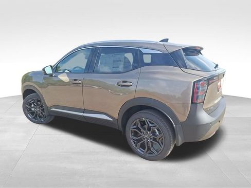 New 2026 Nissan Kicks SR FWD image 5