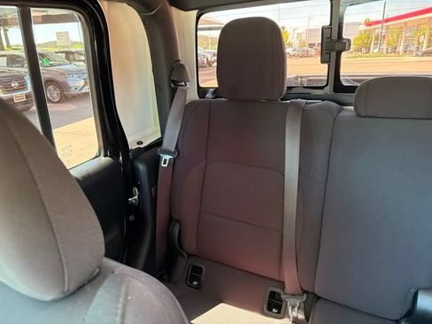 Used 2023 Jeep Gladiator Sport w/ Trailer Tow Package AWD/4WD image 21