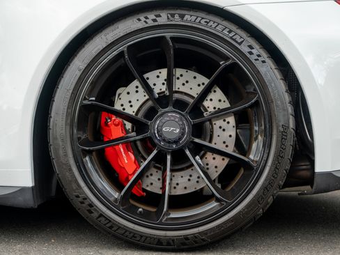 Used 2015 Porsche 911 GT3 image 13