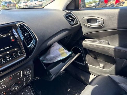 Used 2018 Jeep Compass Limited w/ Navigation Group AWD/4WD image 33